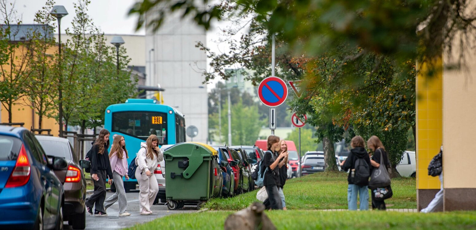 Školní ulice ZŠ Kosmonautů