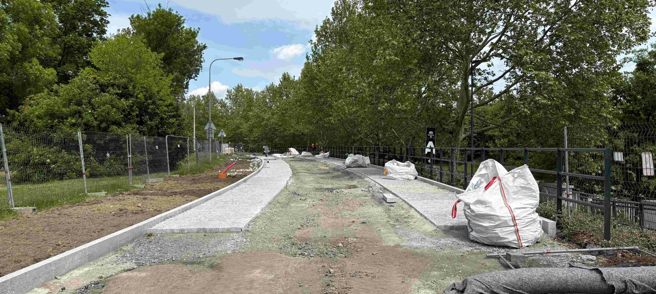 Levobřežní se změní v pěší zónu - zatím však bude sloužit jen autům a cyklistům