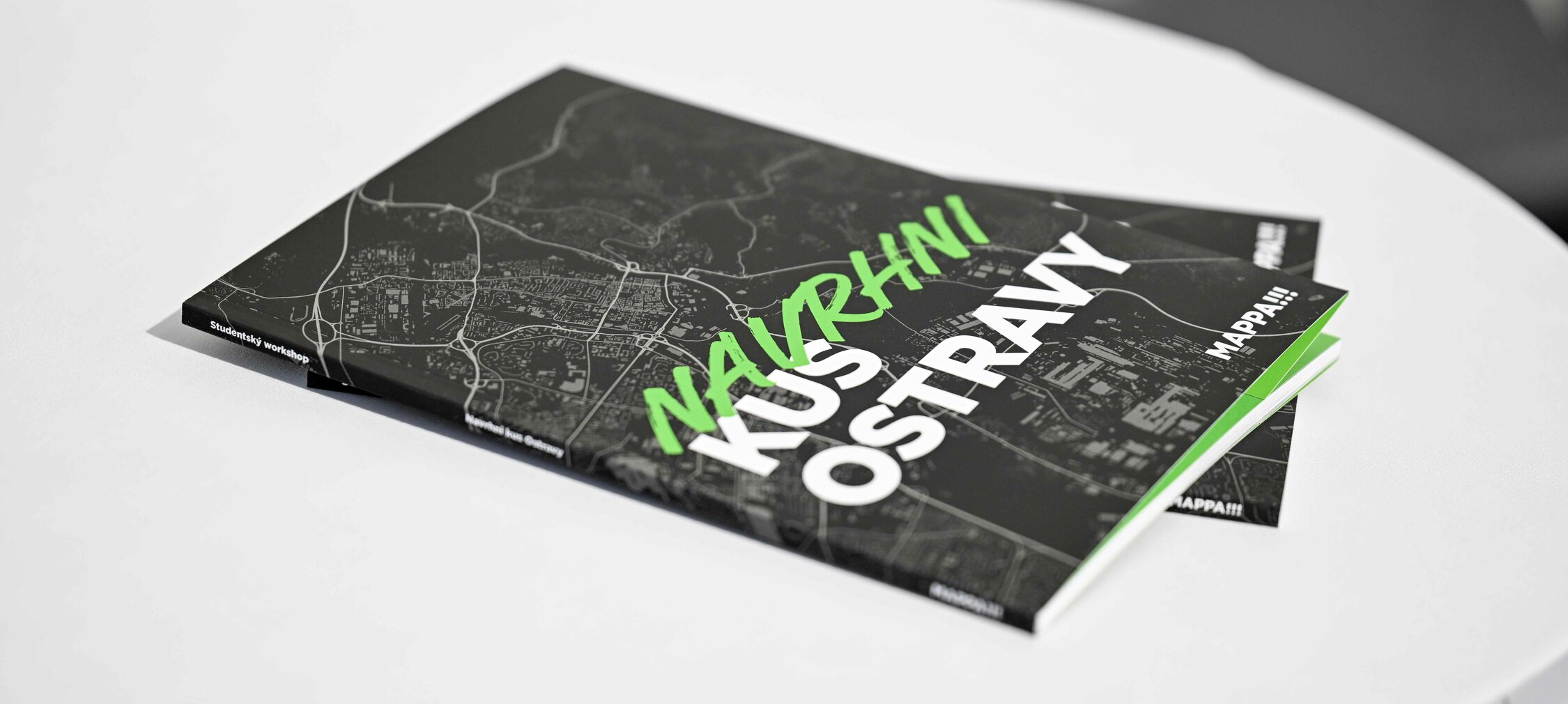Publikace Navrhni kus Ostravy shrnující studentský workshop je k dispozici online