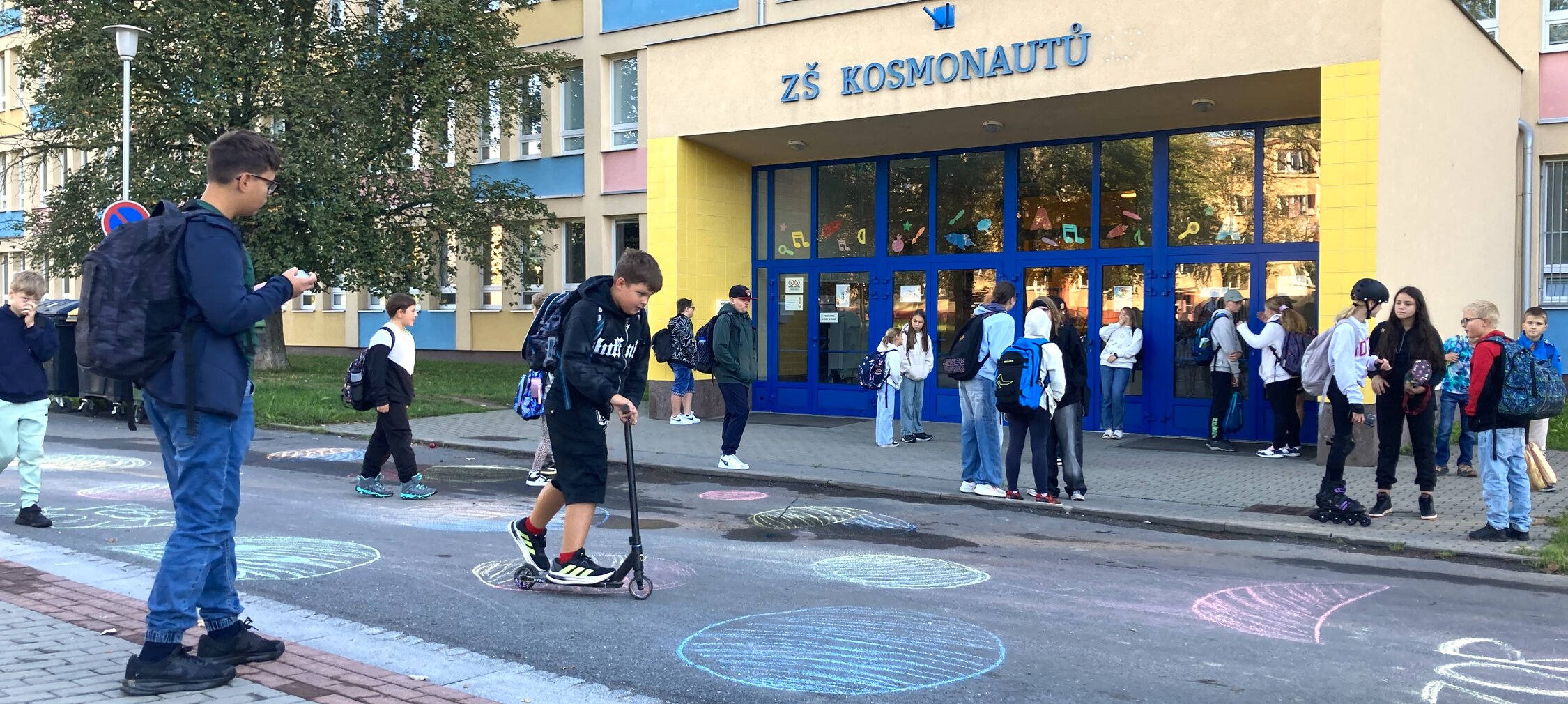 Školní ulice ZŠ Kosmonautů