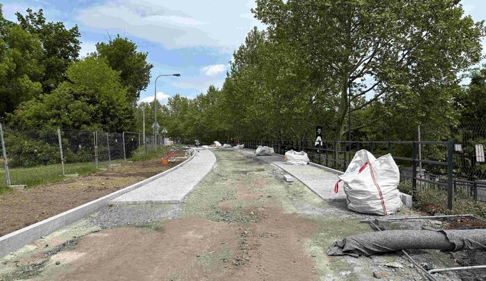 Levobřežní se změní v pěší zónu - zatím však bude sloužit jen autům a cyklistům