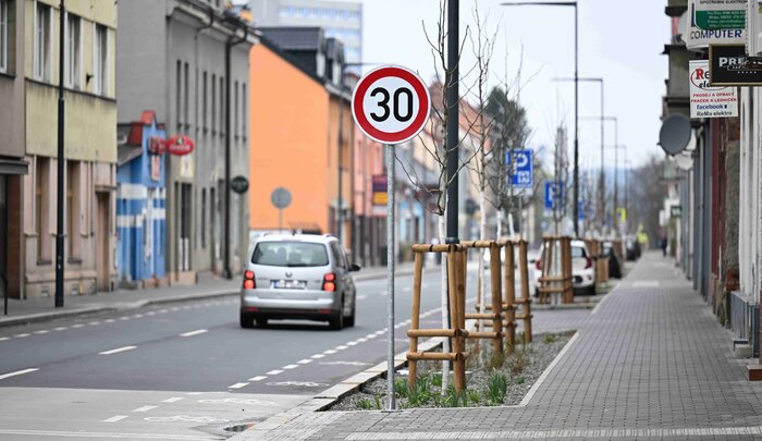 Skončila rekonstrukce Přemyslovců, první modrozelené ulice v Ostravě
